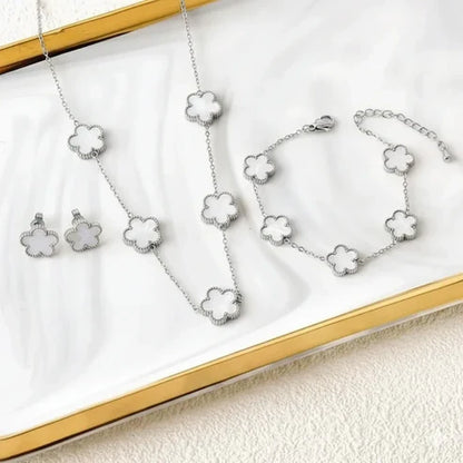 Collier Trèfle Élégance Porte Chance avec Ensemble Assorti